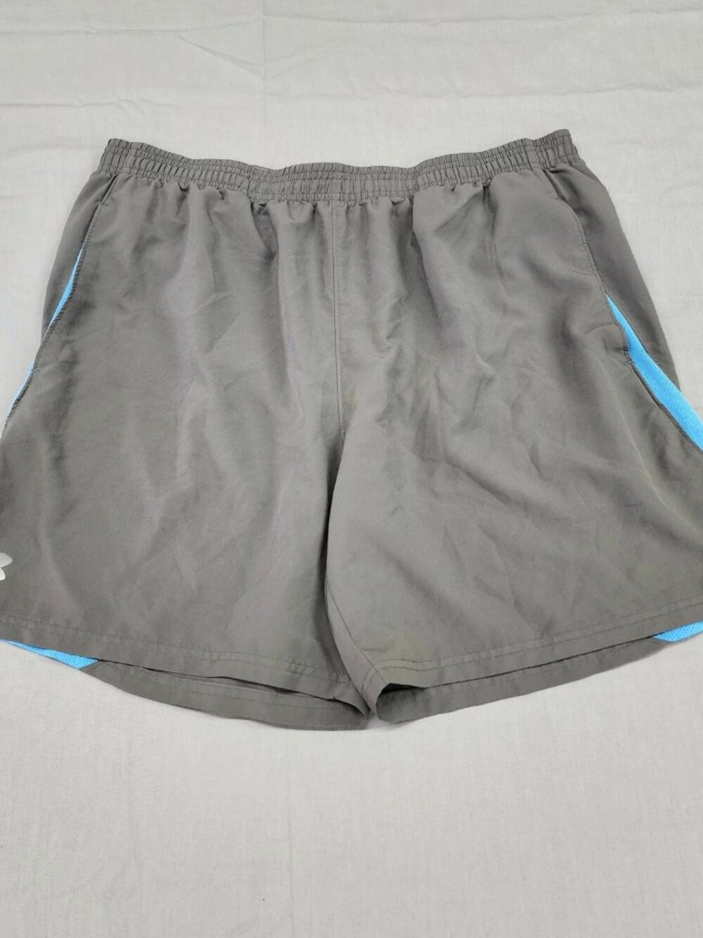 Under Armour HeatGear Athletic Gym Shorts Mens XL Gray Blue Mesh 6.5 Inseam